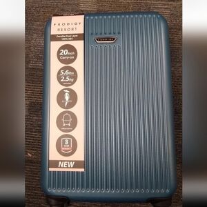 NEW PRODIGY RESORT 20" Carry-on Hardside Wheel Spinner Bay Blue Luggage